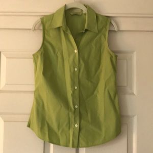 Eddie Bauer wrinkle resistant sleeveless shirt